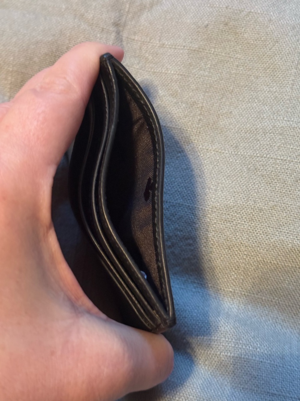 kate spade black leather slim card case with gold logo - Picture 3 of 3